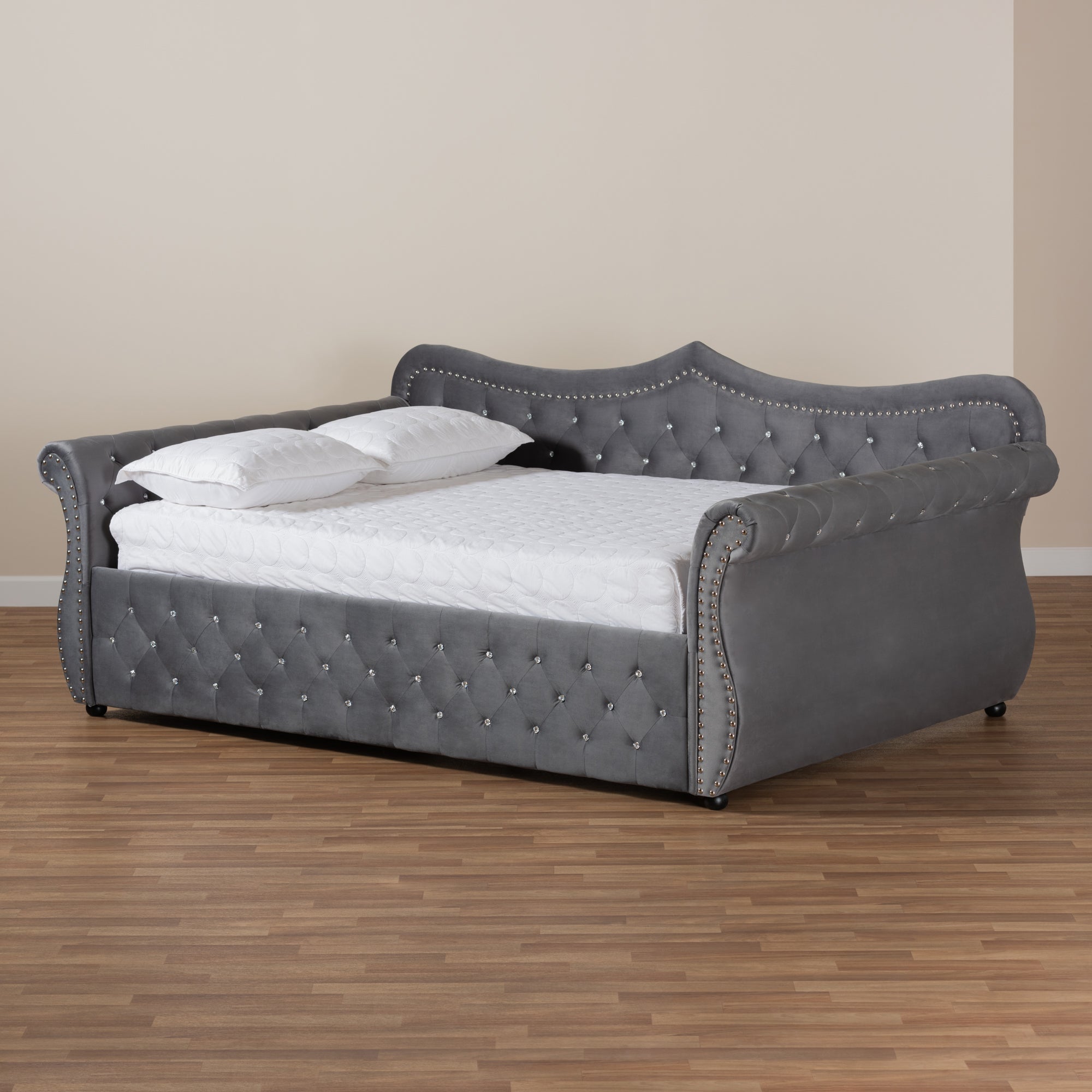 Baxton Studio Abbie Traditional and Transitional Grey Velvet Fabric Upholstered and Crystal Tufted Queen Size Daybed