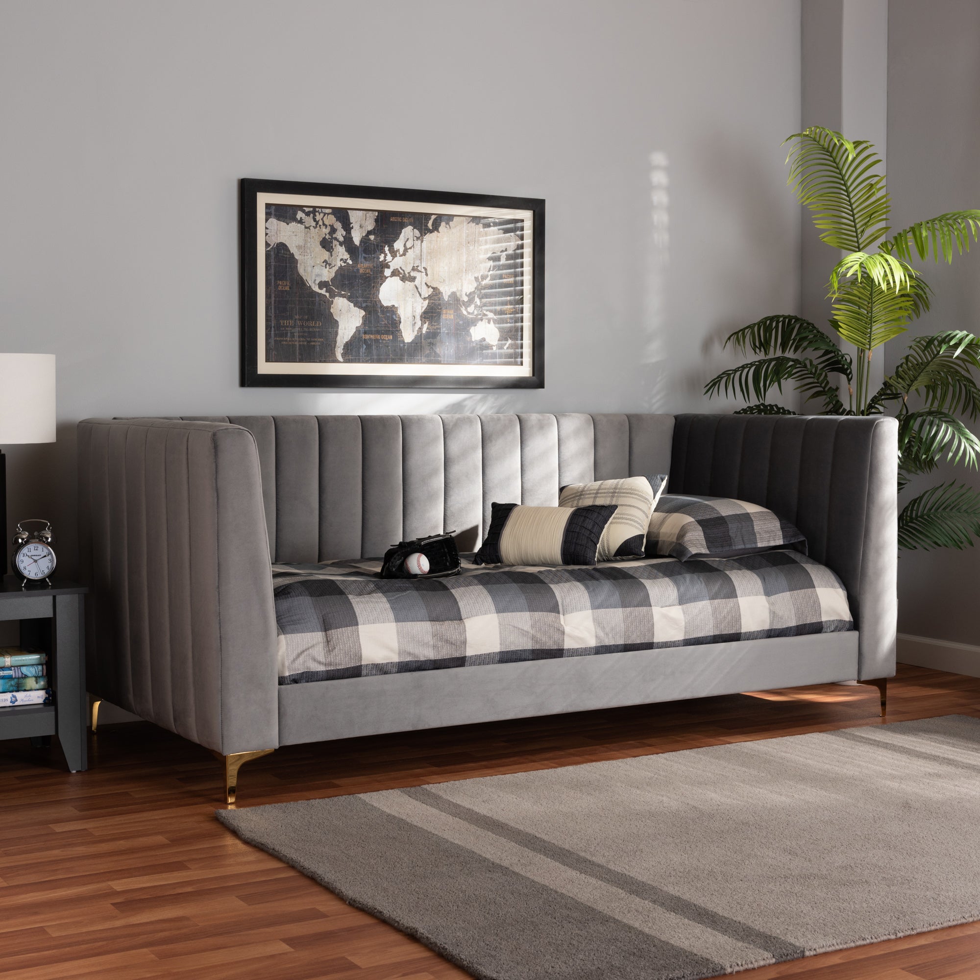 Baxton Studio Oksana Modern Contemporary Glam and Luxe Light Grey Velvet Fabric Upholstered and Gold Finished Twin Size Daybed