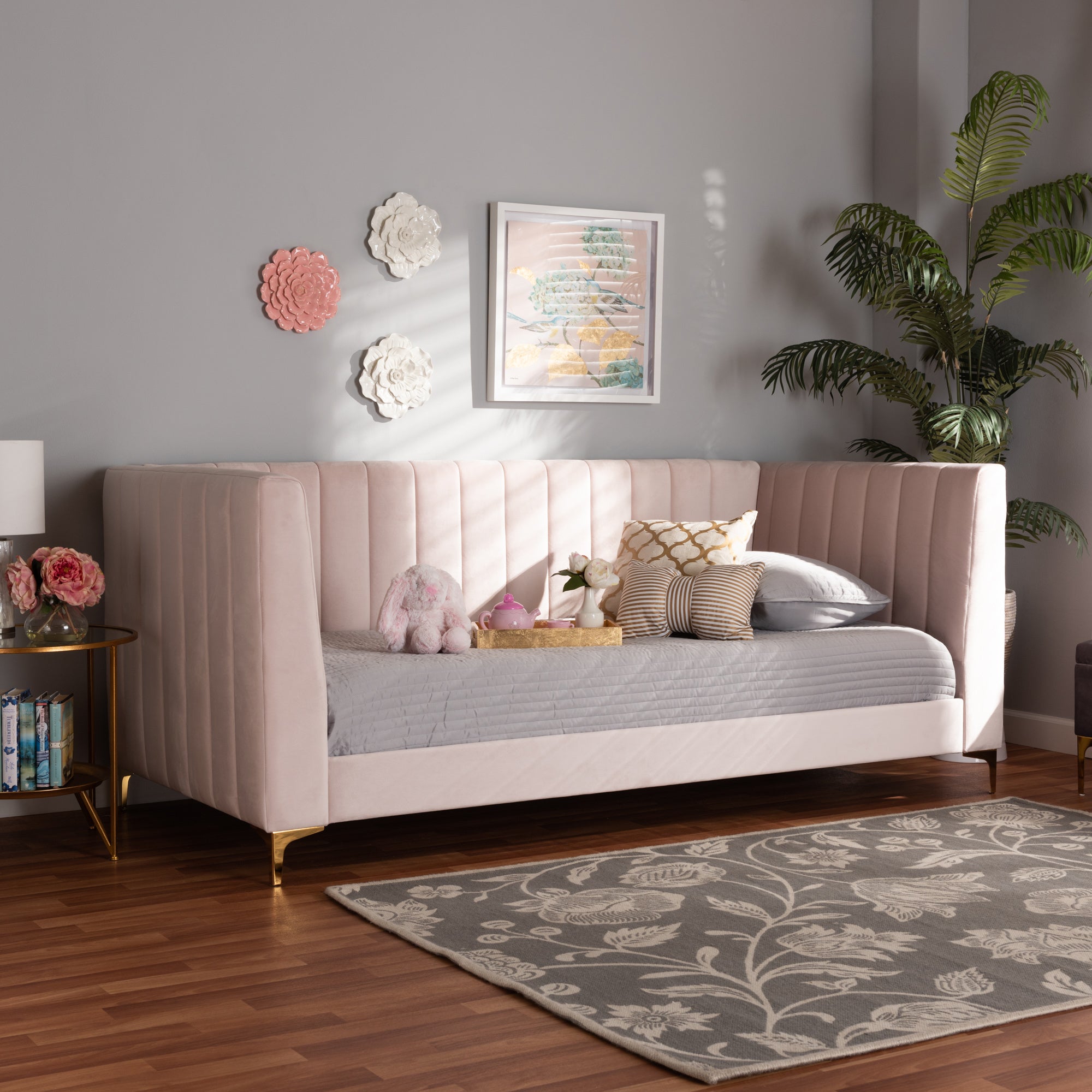 Baxton Studio Oksana Modern Contemporary Glam and Luxe Light Pink Velvet Fabric Upholstered and Gold Finished Twin Size Daybed