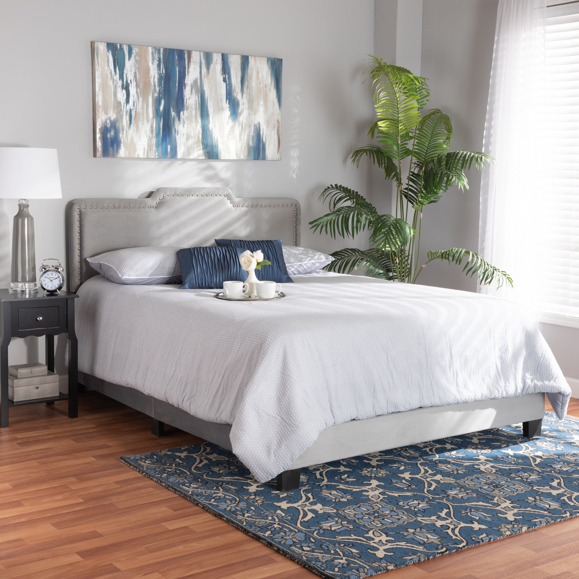 Baxton Studio Benjen Modern and Contemporary Glam Grey Velvet Fabric Upholstered Queen Size Panel Bed