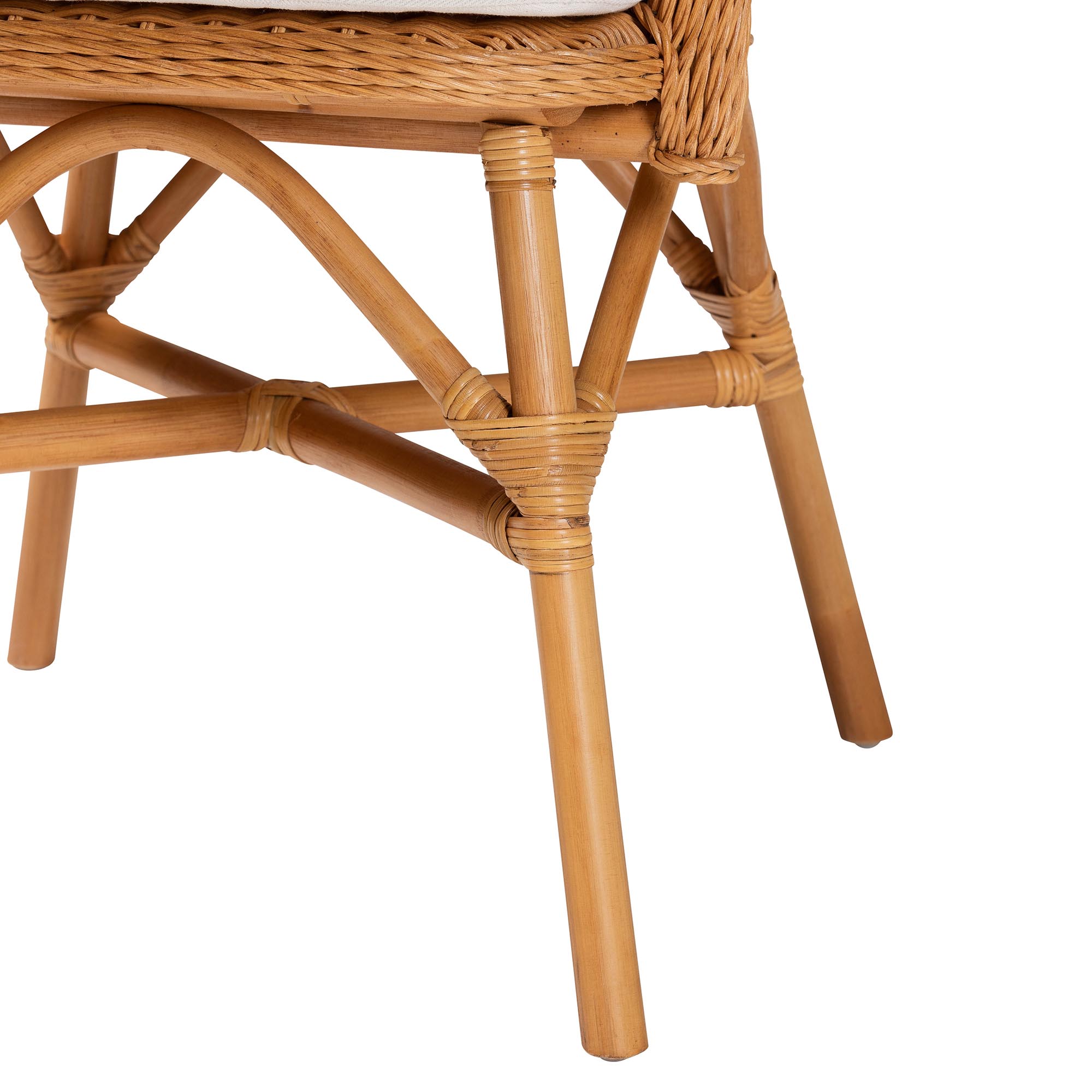 bali & pari Tucson 5-Piece Rattan Dining Set - Round Wicker Table with Scallop Edge and 4 Armchairs, Handwoven Boho Coastal Style for Dining, Kitchen or Sun Room, Light Honey