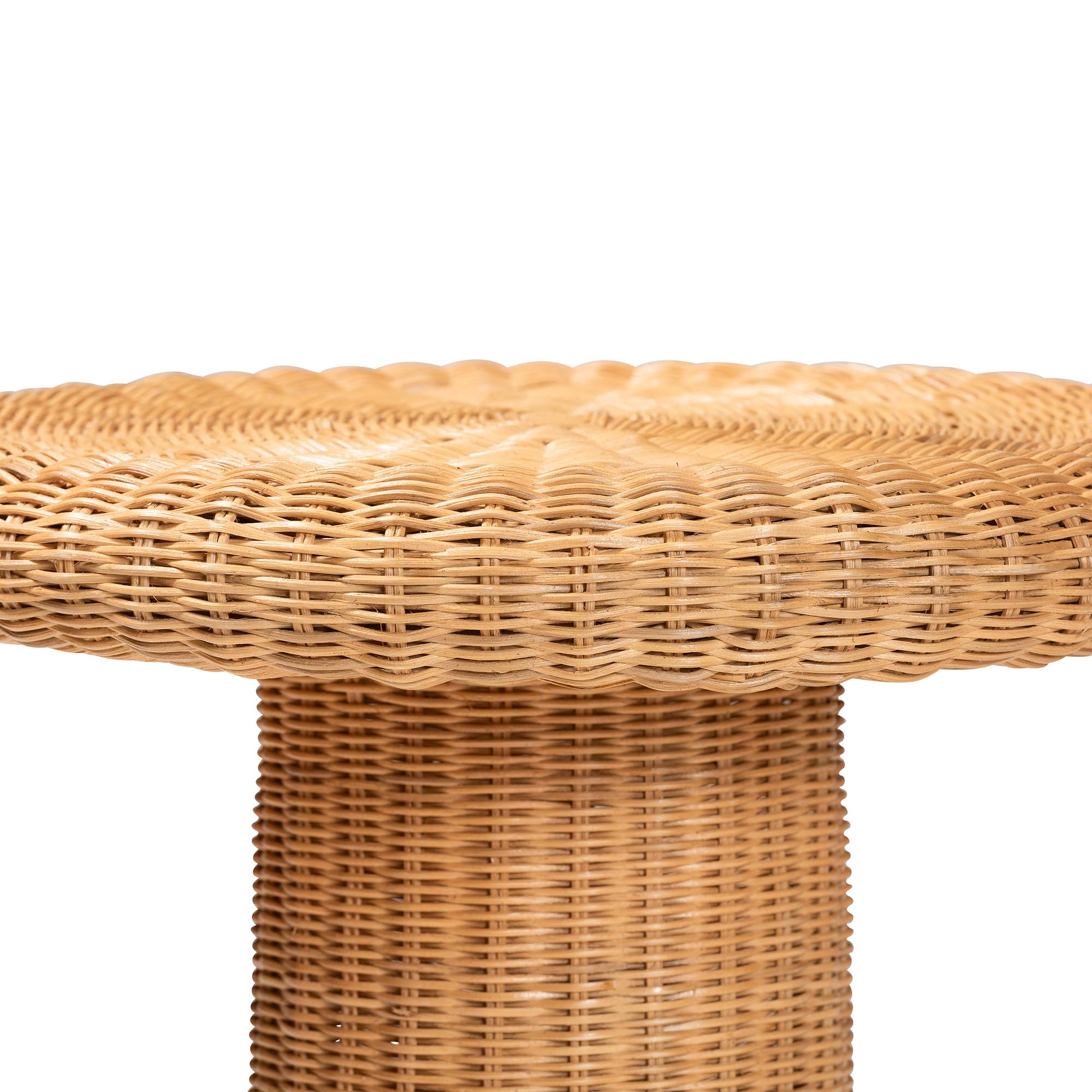 bali & pari Avalon Scallop Natural Rattan Pedestal Side Table - Round Handwoven Wicker Accent Table with Skirted Base, Boho Coastal Style Furniture for Living Room, Hallway or Sunroom