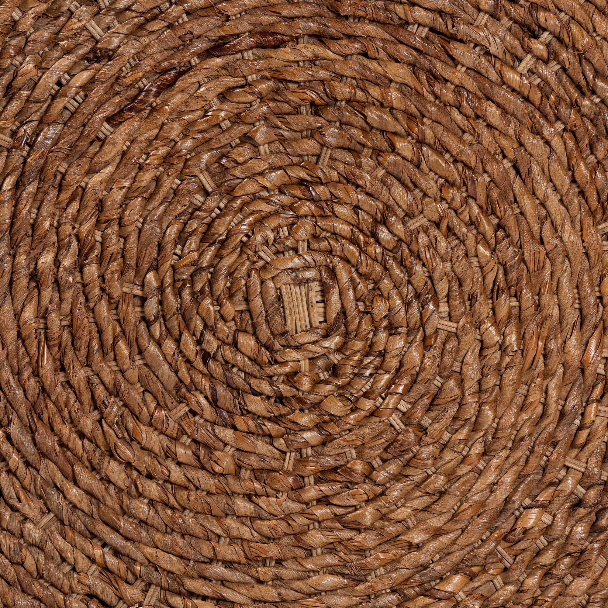 bali & pari Riau Handwoven Seagrass Coffee Table with Wooden Legs - Natural Wicker Round Living Room Table for Living Room or Bedroom Decor