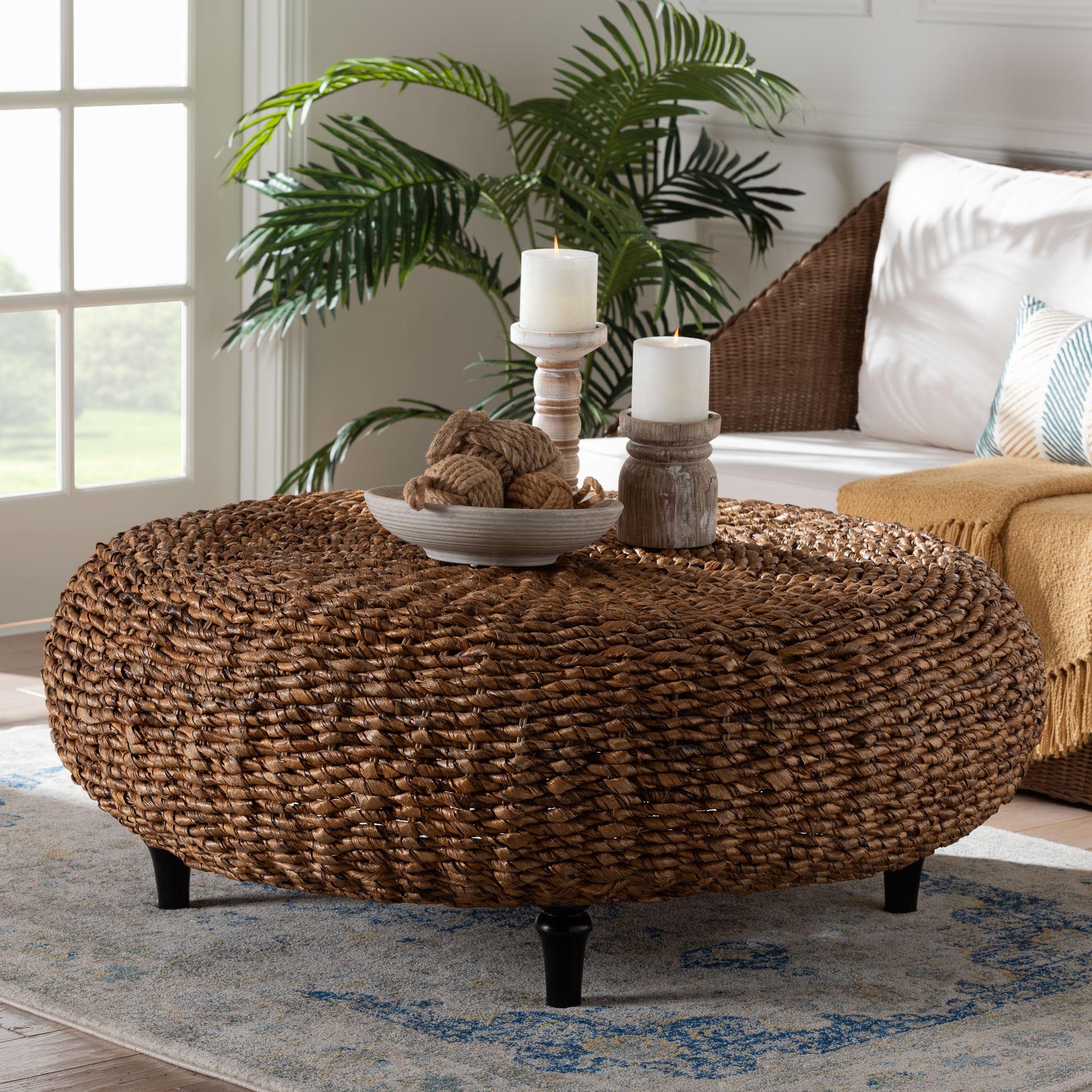 bali & pari Riau Handwoven Seagrass Coffee Table with Wooden Legs - Natural Wicker Round Living Room Table for Living Room or Bedroom Decor
