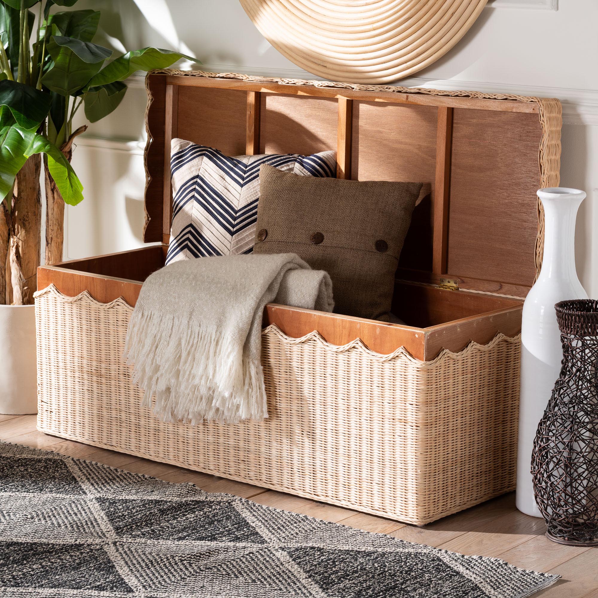 bali & pari Damita Scallop Natural Rattan Chest with Lift -top Lid - Coastal Boho Style Storage Bench for Bedroom, Entryway, or Living Room Organization