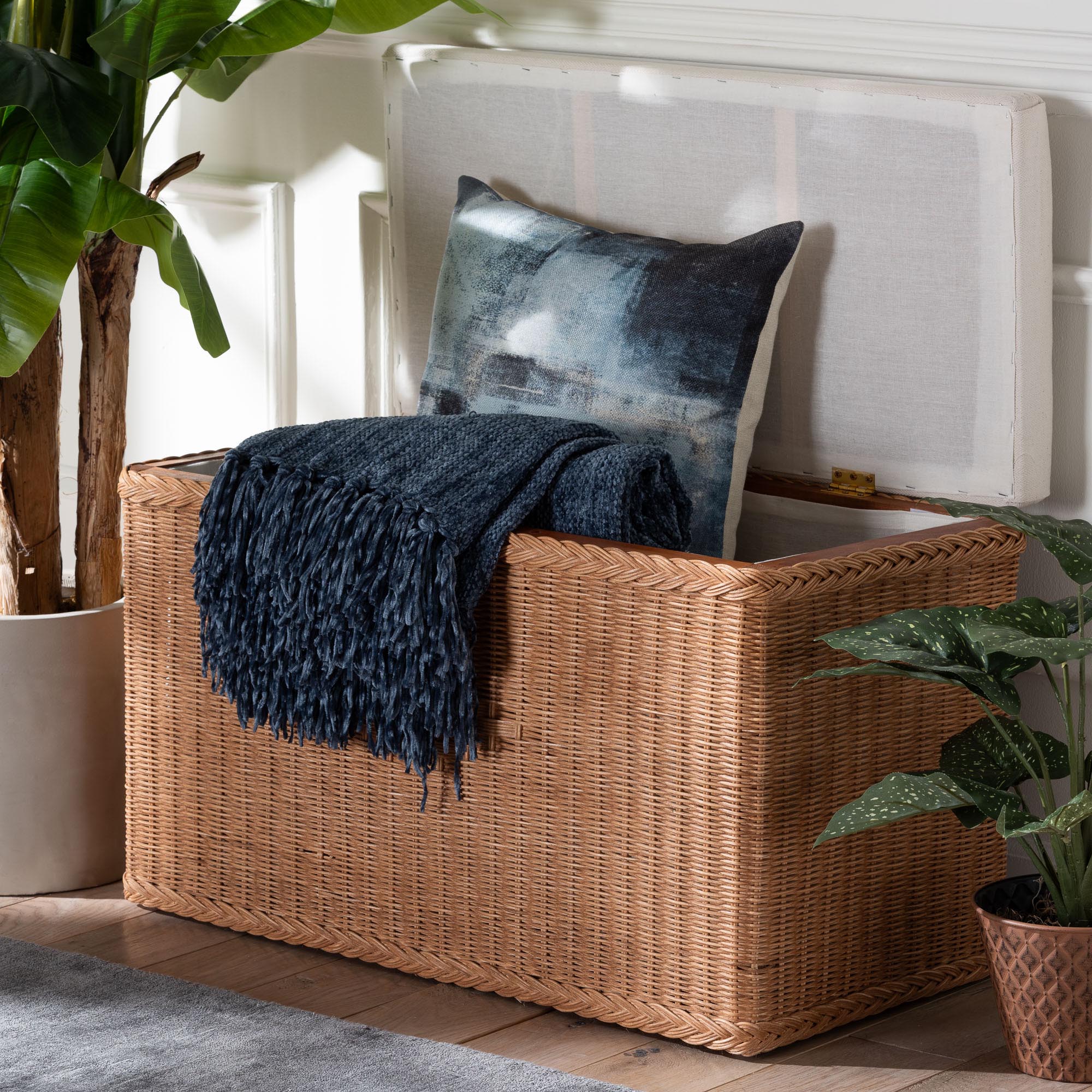 bali & pari Eamon Braided Natural Rattan Storage Bench with Cushioned Lift -Top Lid - Coastal Boho Style Chest for Bedroom, Entryway, or Living Room Organization, 31" Rectangle, Brown