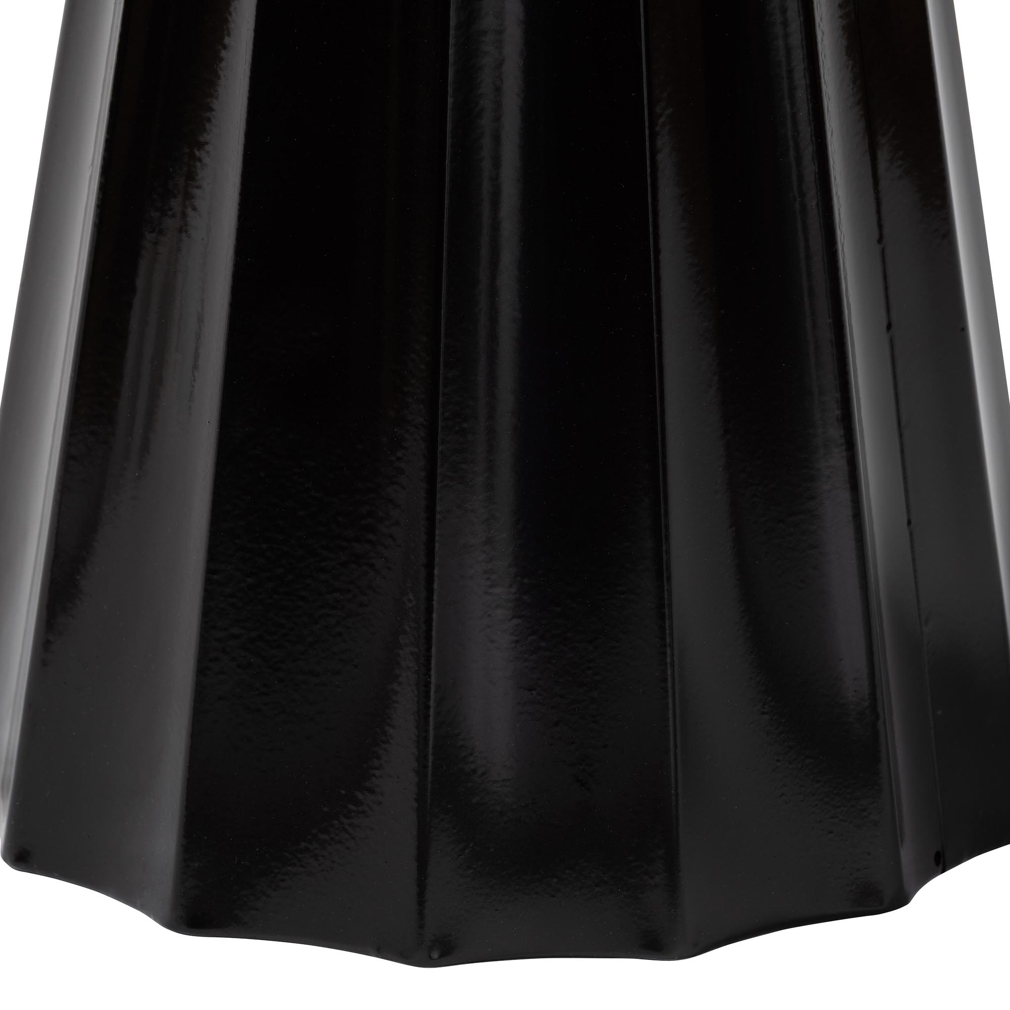 Baxton Studio Ulmer Metal Scalloped Side Table - Modern Round Accent Table for Indoor or Semi-Outdoor Use, Black