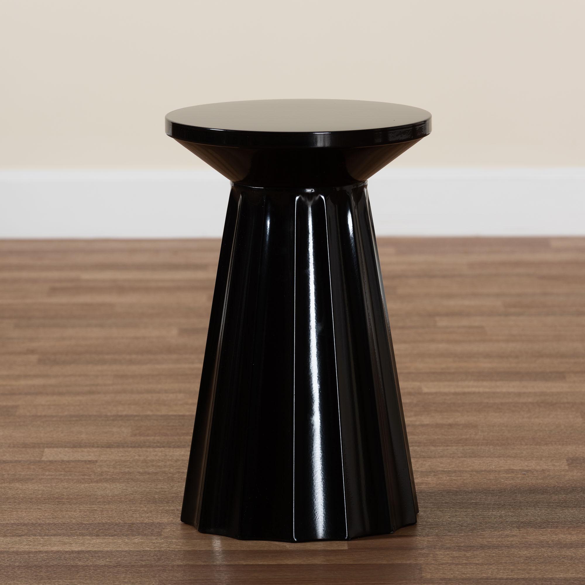 Baxton Studio Ulmer Metal Scalloped Side Table - Modern Round Accent Table for Indoor or Semi-Outdoor Use, Black