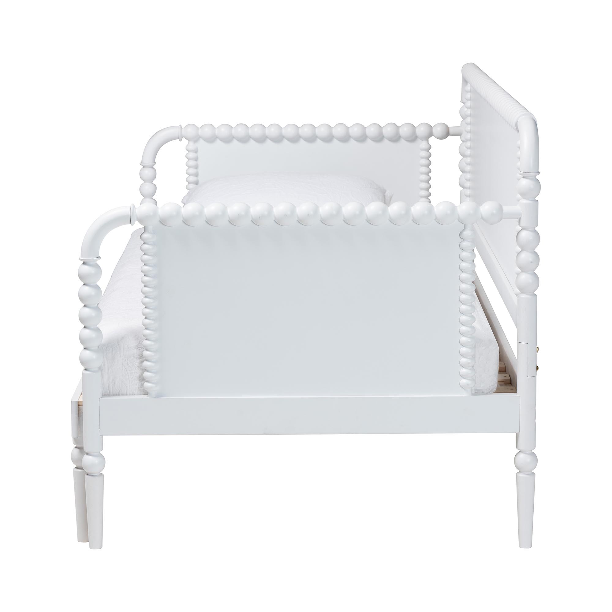 Baxton Studio Lucera Bobbin Twin-To-King Expandable Daybed - Wood Bed Frame with Turned Spindle Detailing, Classic Style Sofa Bed for Bedroom or Guest Room, White