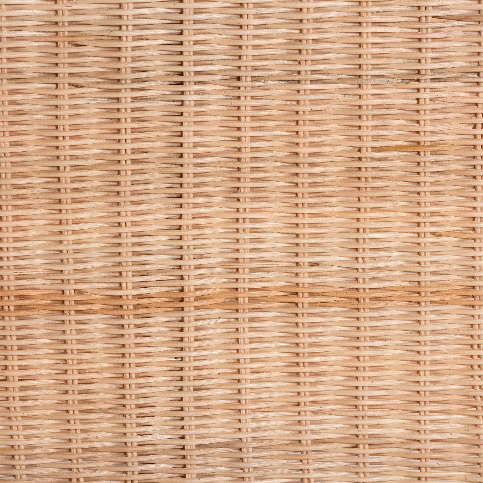 bali & pari Eloisa Natural Rattan End Table - Handwoven Wicker 2-Tier Side Table with Scalloped Border for Living Room or Bedroom