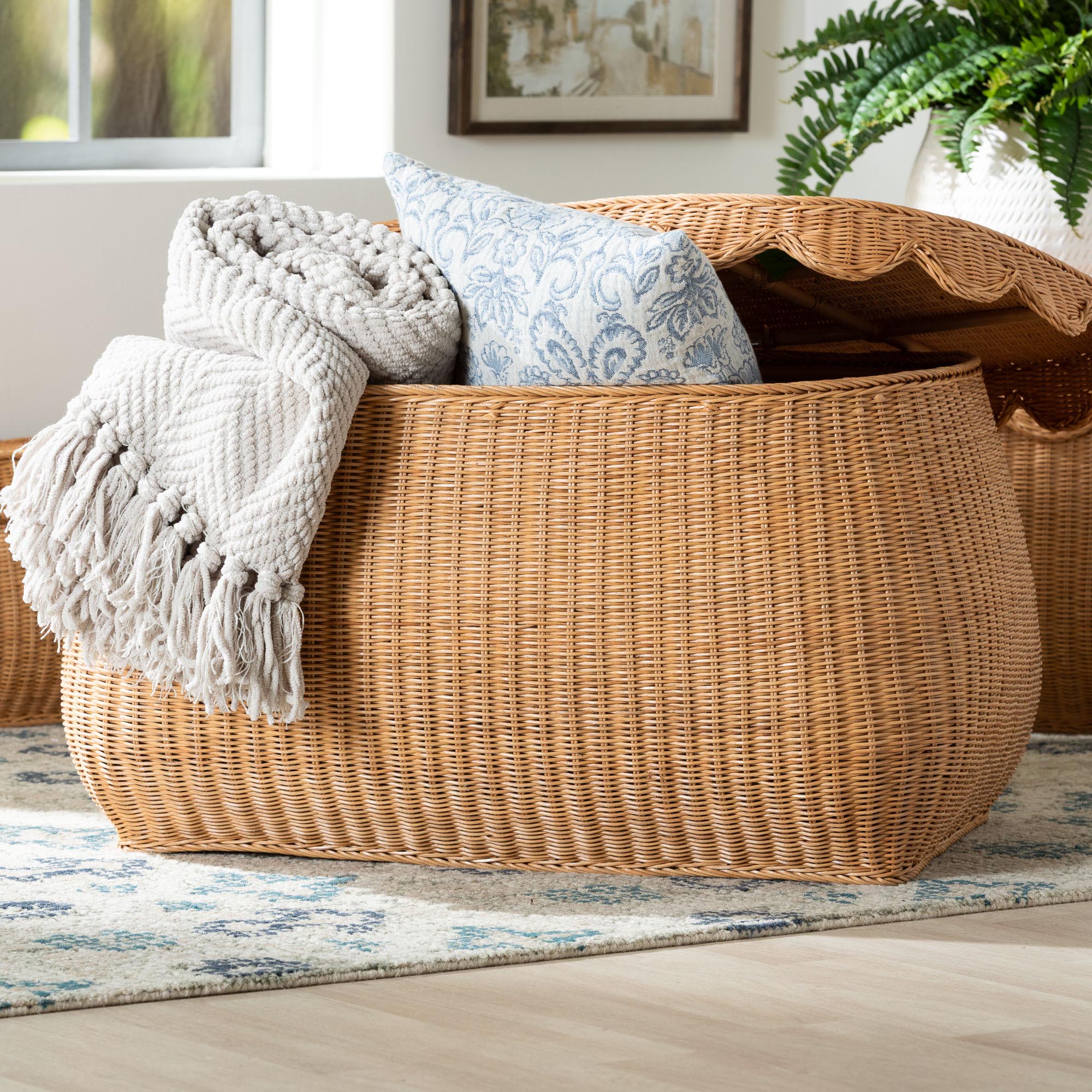 bali & pari Ayleen Natural Rattan Basket with Scalloped Lid - Handwoven Wicker Storage Box, Boho Coastal Home Decor, Large