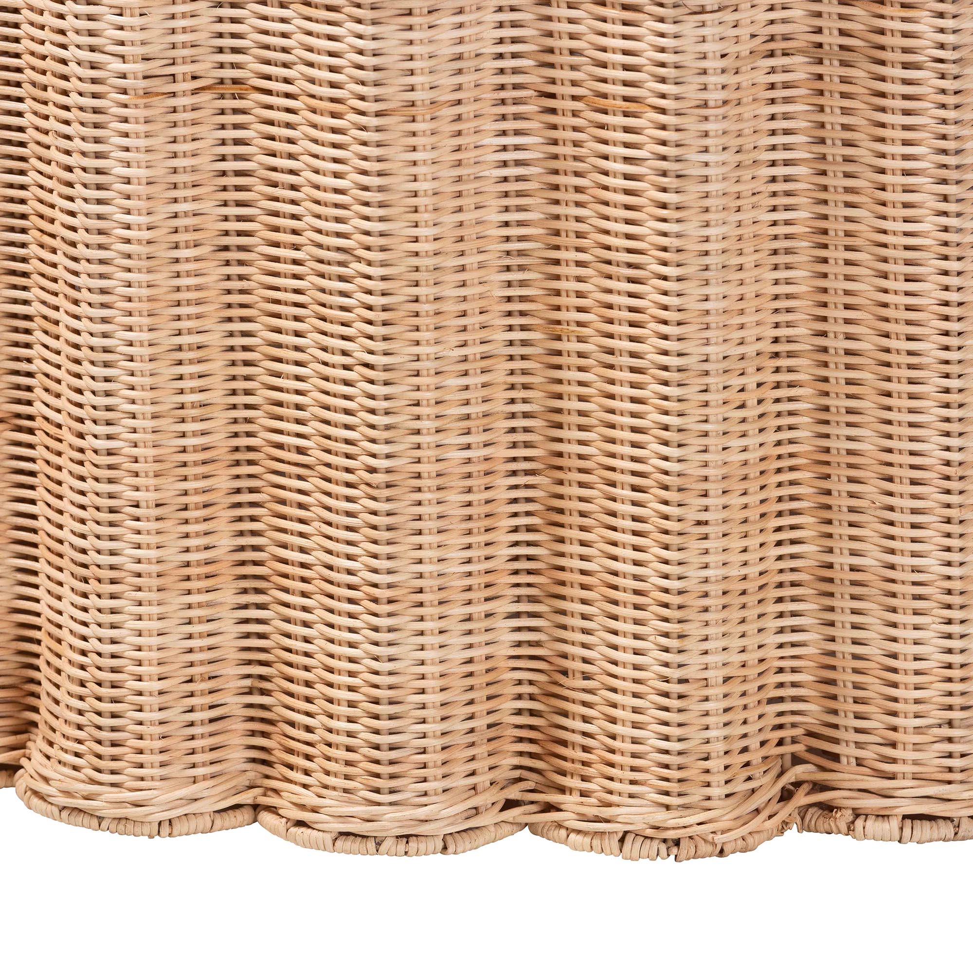 bali & pari Kensley Natural Rattan Coffee Table - Handwoven Wicker Round Accent Table with Scalloped Silhouette, Boho Coastal Style Decor for Living Rooms or Lounges