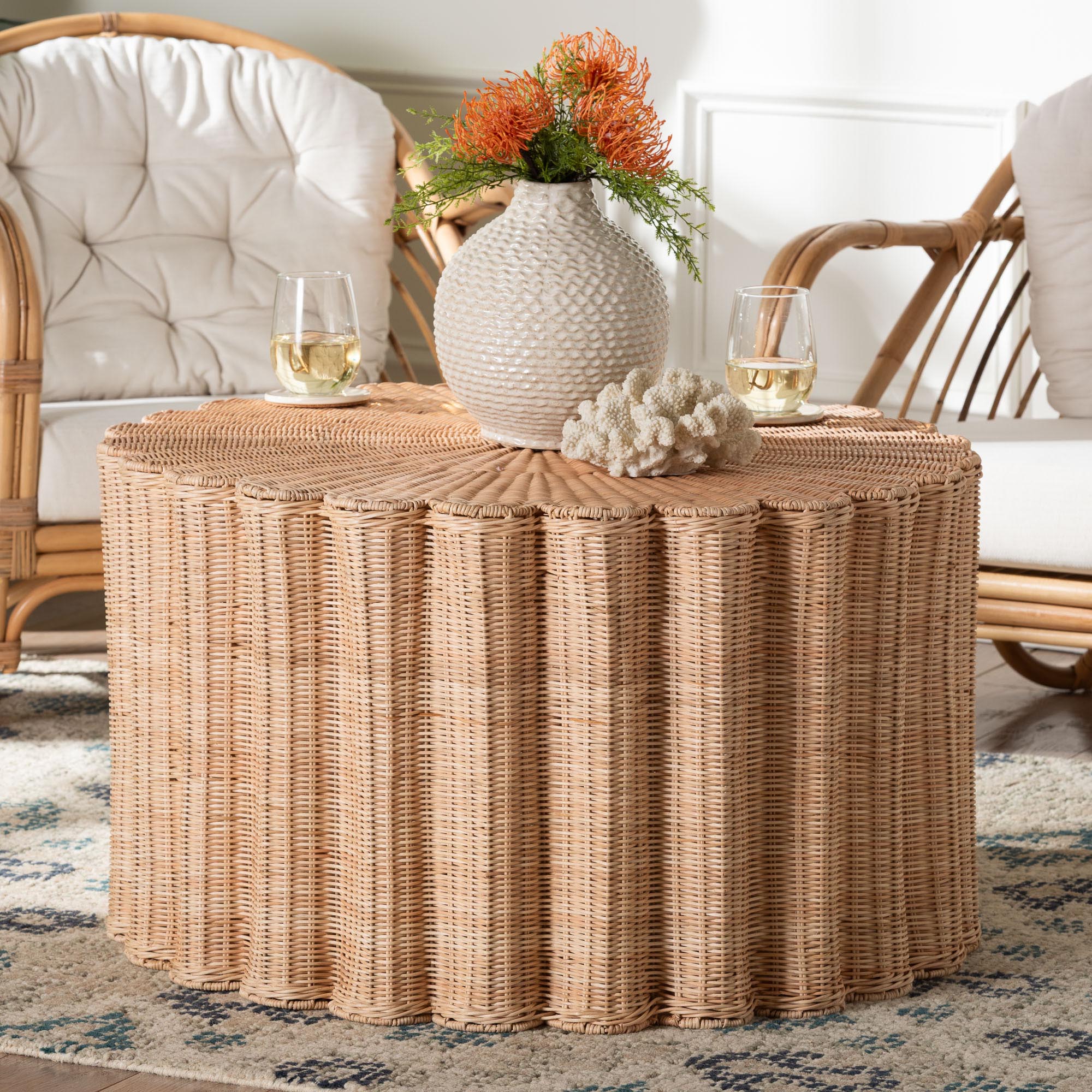 bali & pari Kensley Natural Rattan Coffee Table - Handwoven Wicker Round Accent Table with Scalloped Silhouette, Boho Coastal Style Decor for Living Rooms or Lounges
