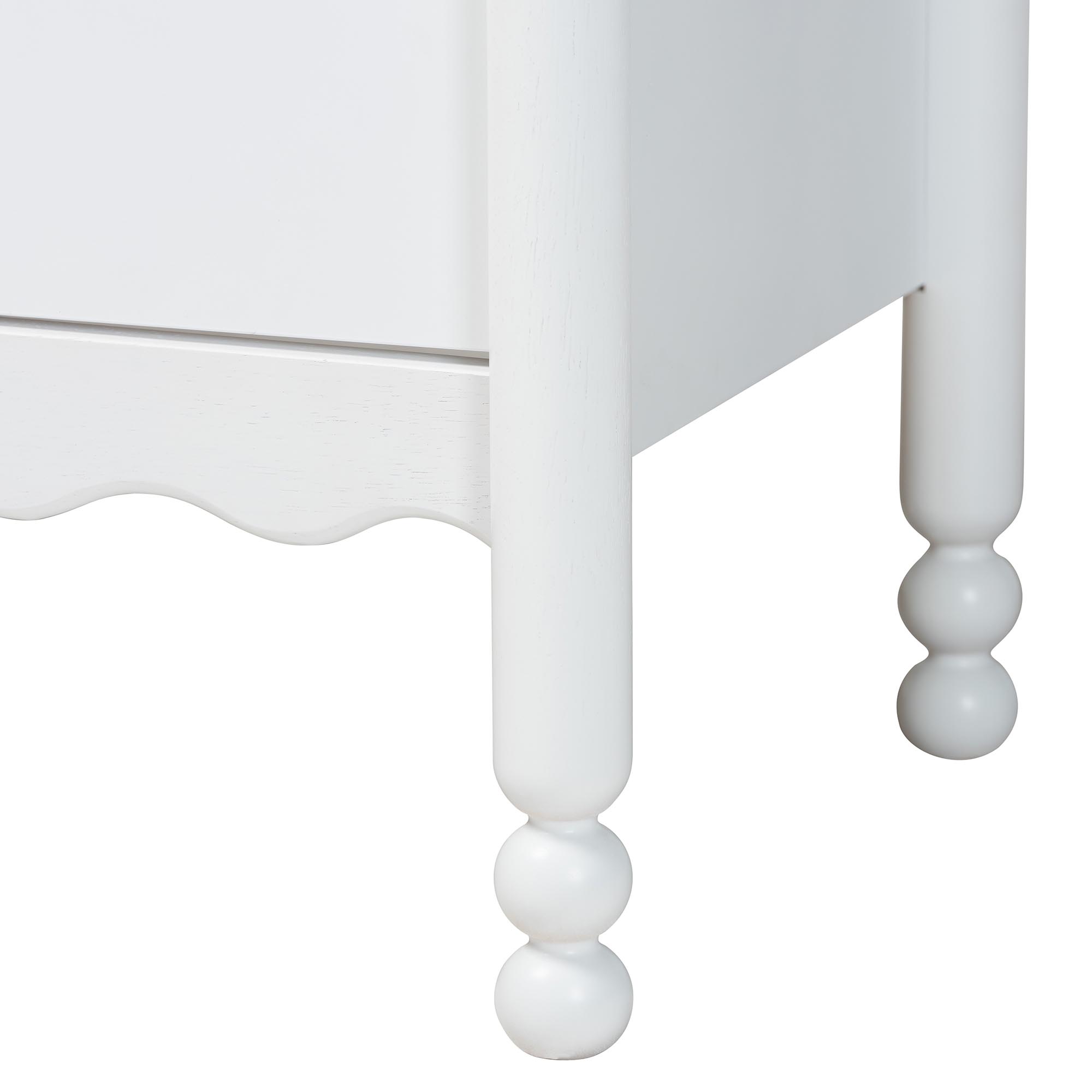Baxton Studio Hoffman 4-Piece Scalloped Bedroom Set - Farmhouse Bed Frame with Matching Dresser, Chest, and 2-Drawer Nightstand, White, Queen