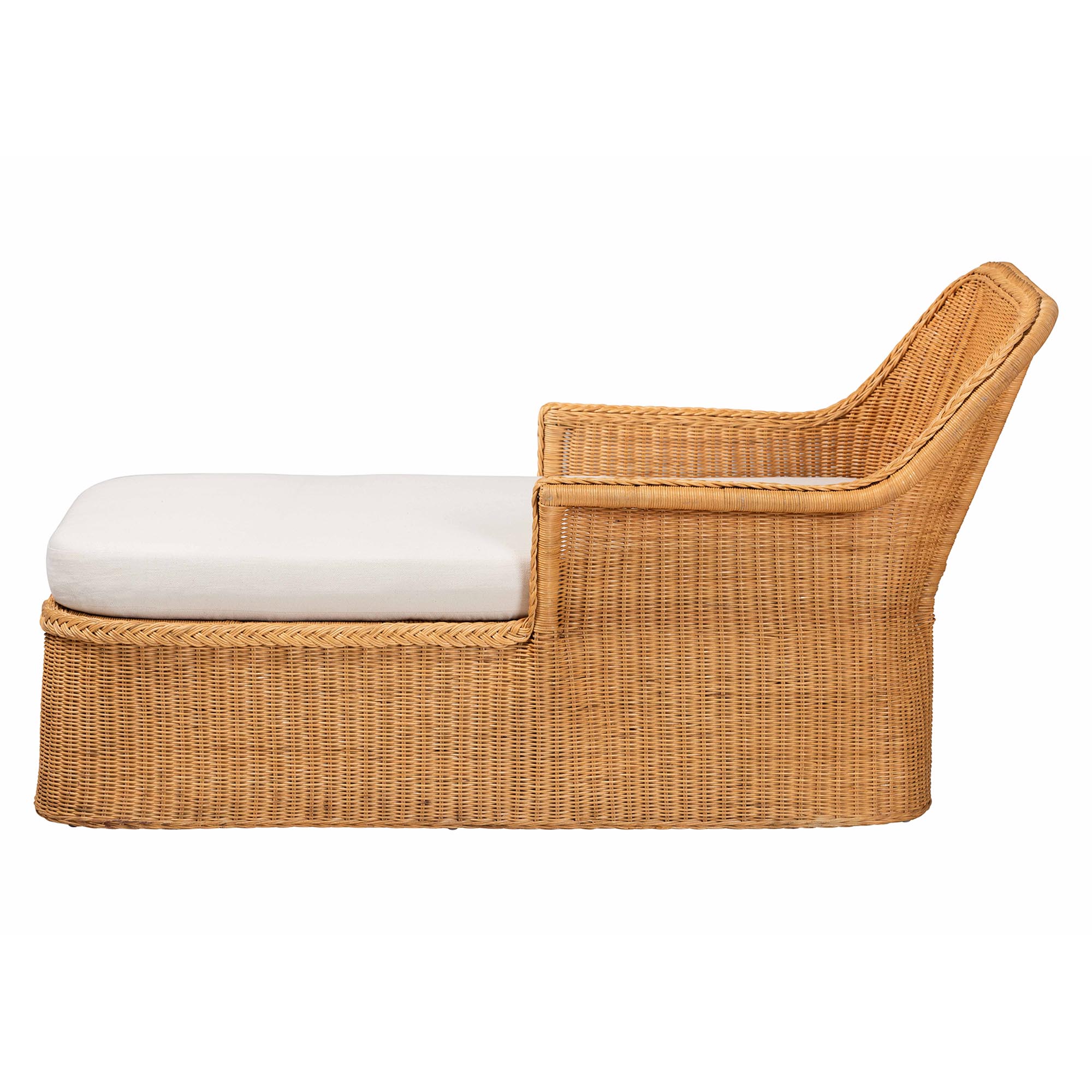 bali & pari Cesar Natural Rattan Chaise Lounge Chair with Cushion - Handwoven Wicker Accent Lounger with Rounded Backrest and Arms for Living Room, Bedroom or Sunroom