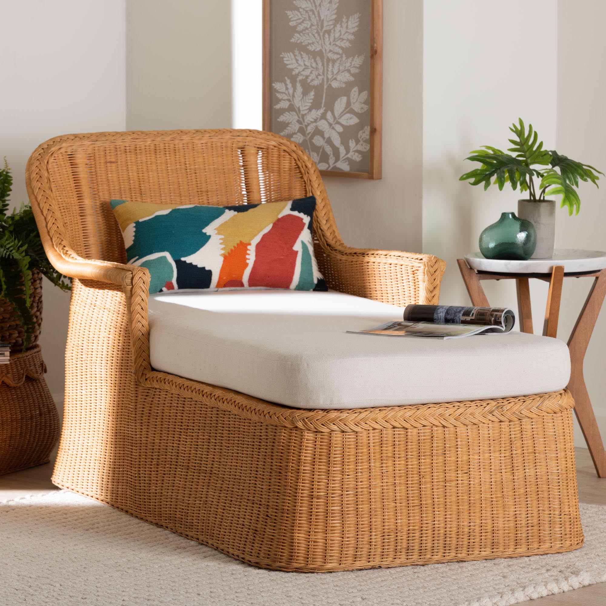 bali & pari Cesar Natural Rattan Chaise Lounge Chair with Cushion - Handwoven Wicker Accent Lounger with Rounded Backrest and Arms for Living Room, Bedroom or Sunroom