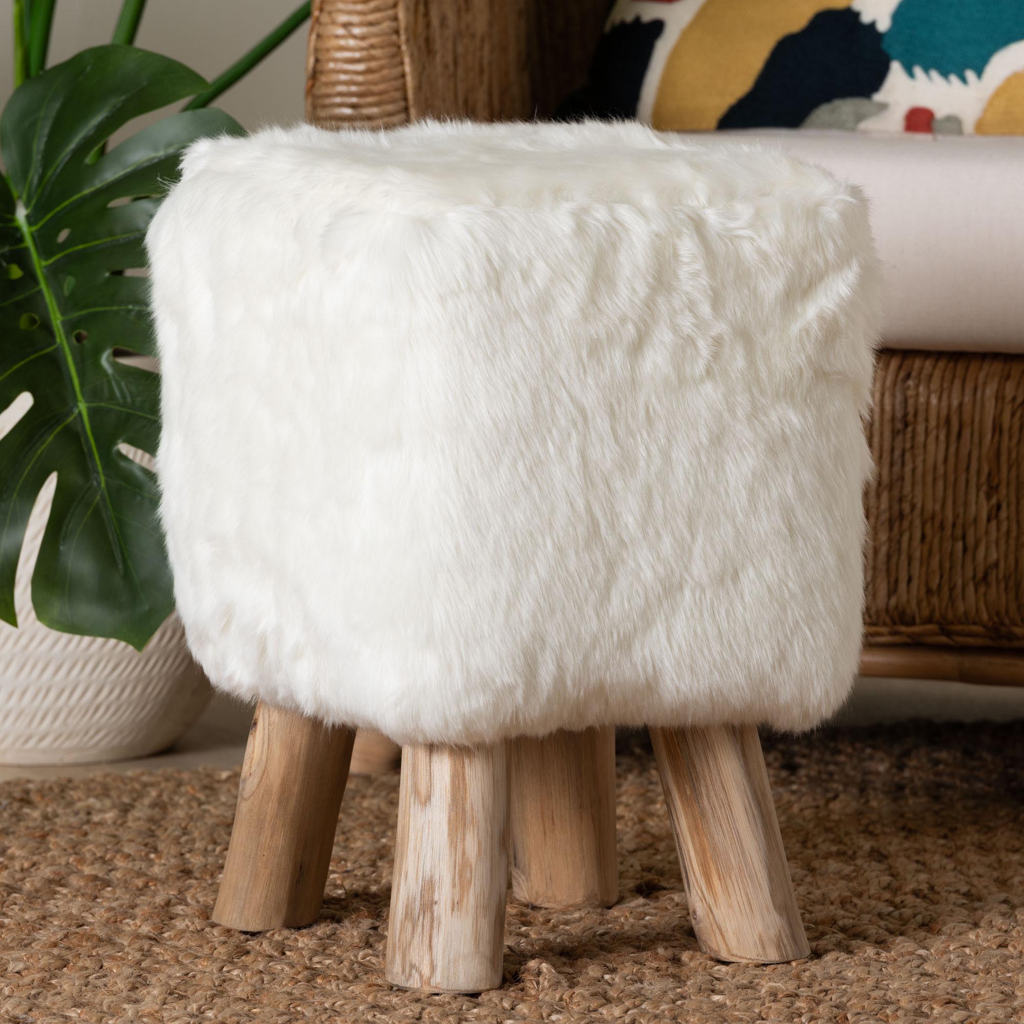 bali & pari Scotlyn Faux Fur Footstool with Teak Wood Legs - Rustic Boho Accent Seat, Handmade Decorative Footrest for Living Room or Bedroom, White