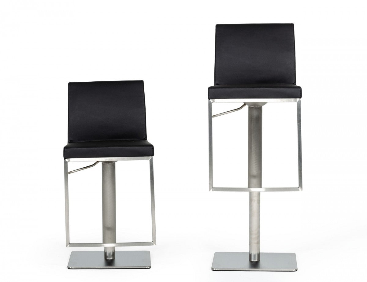 32" Black And Silver Faux Leather And Stainless Steel Swivel Low Back Bar Height Bar Chair