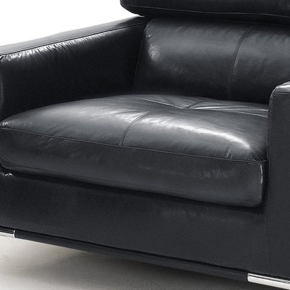 39" Black And Silver Genuine Leather Tufted Lounge Chair
