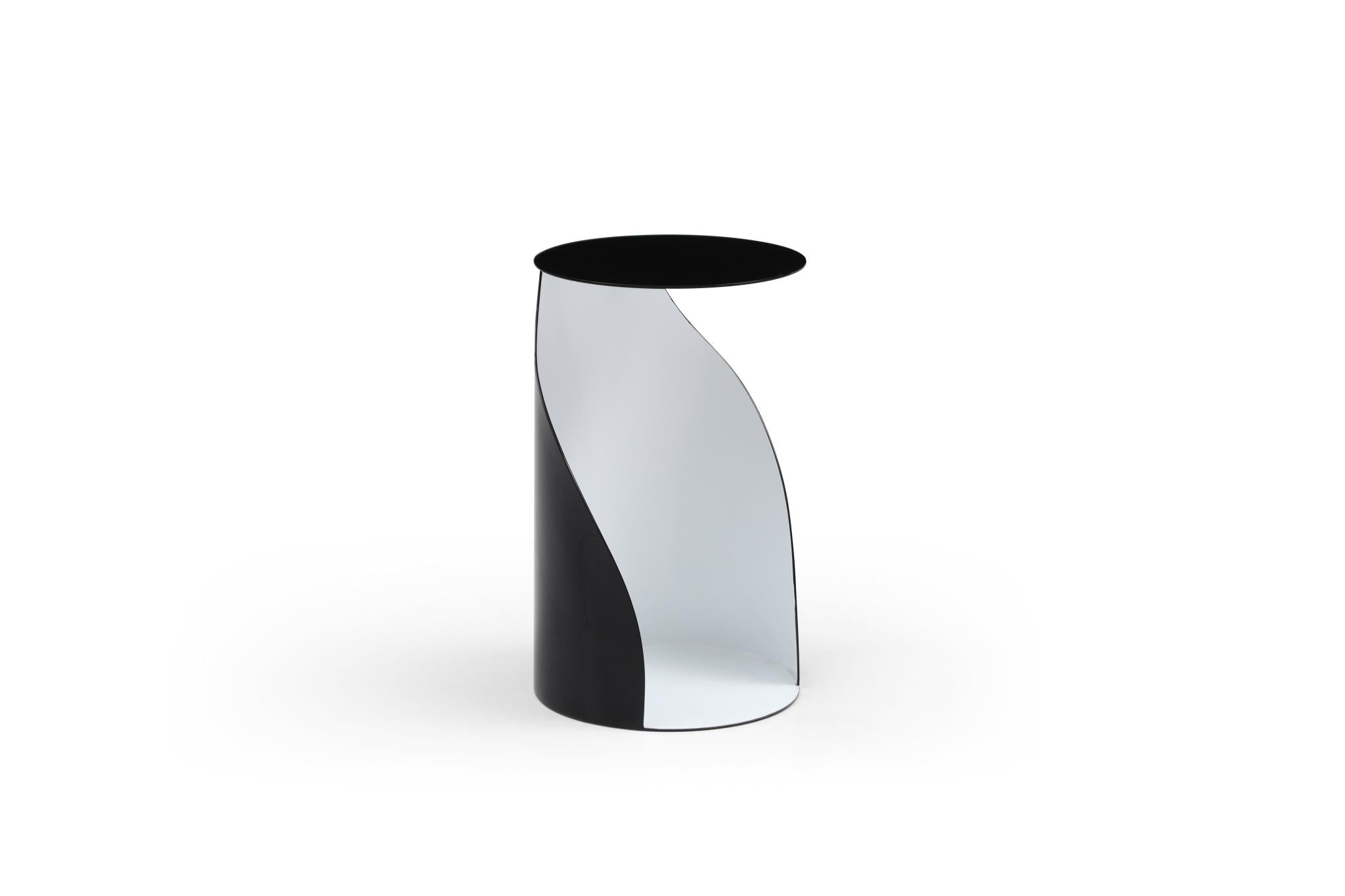 19" Black and White Steel Round Pedestal End Table