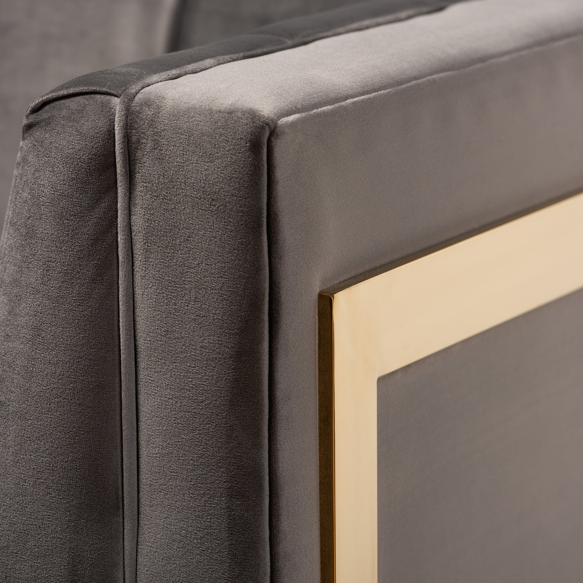 Baxton Studio Ambra Glam and Luxe Grey Velvet Fabric Upholstered and Button Tufted Armchair with Gold-Tone Frame