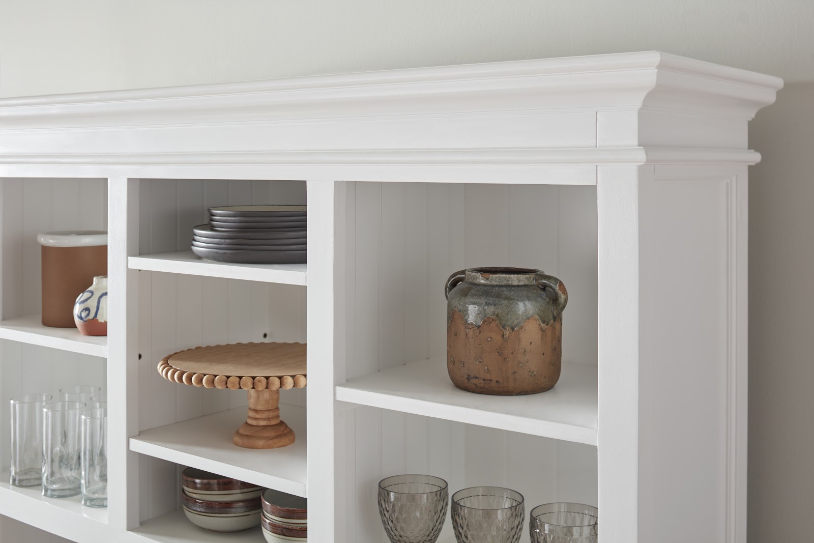 Buffet Hutch Unit with 2 Adjustable Shelves