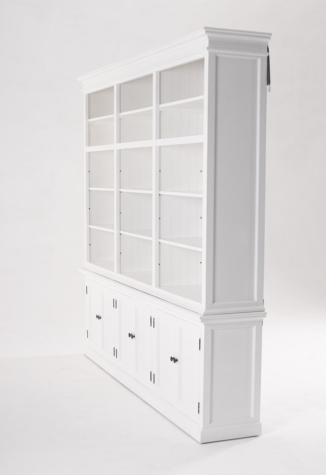 Triple-Bay Hutch Unit