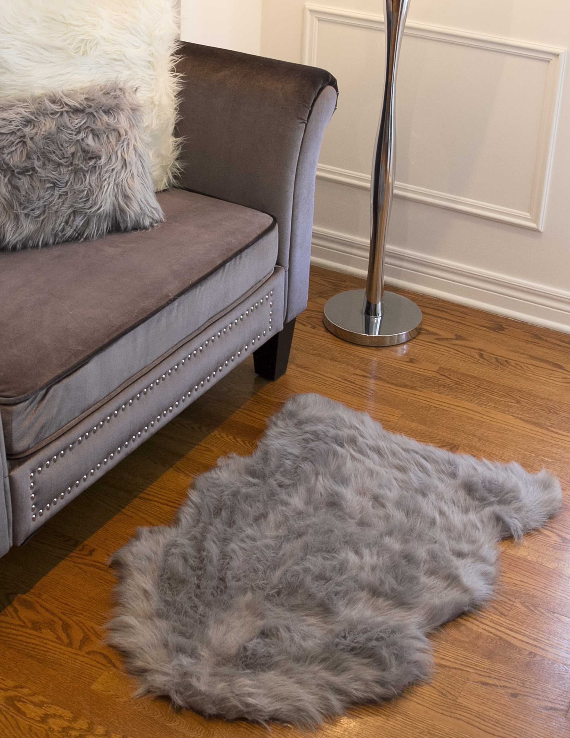 2' X 3' Grey Animal Print Area Rug