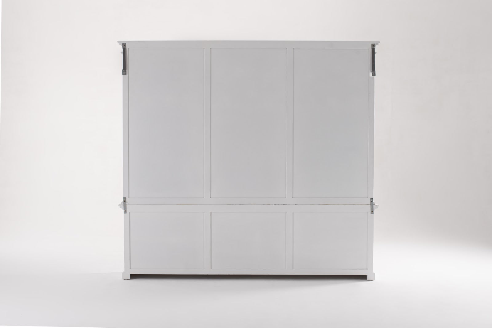 Triple-Bay Hutch Unit