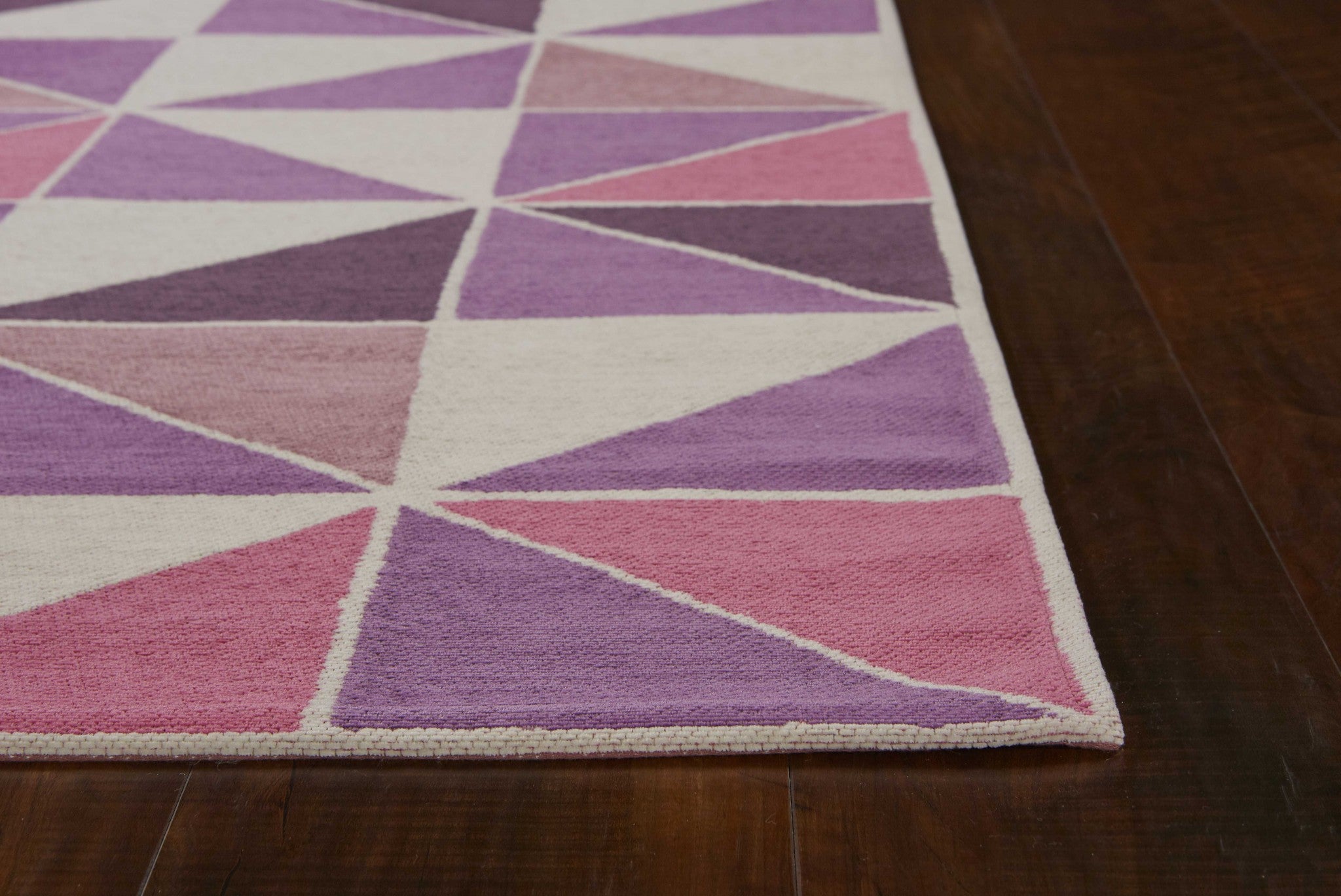 6'7 x 9'6 Polyester Ivory Pink Area Rug