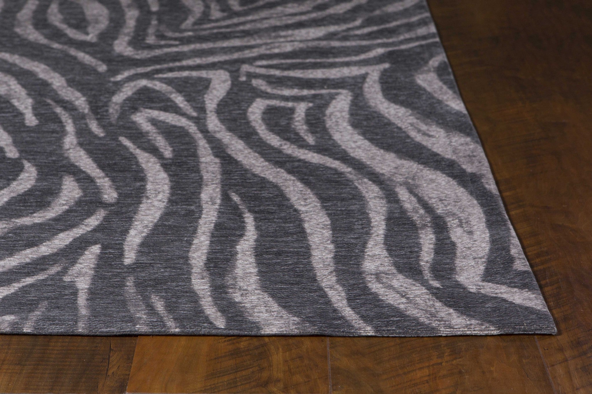 20 x 31 Polyester Charcoal Area Rug