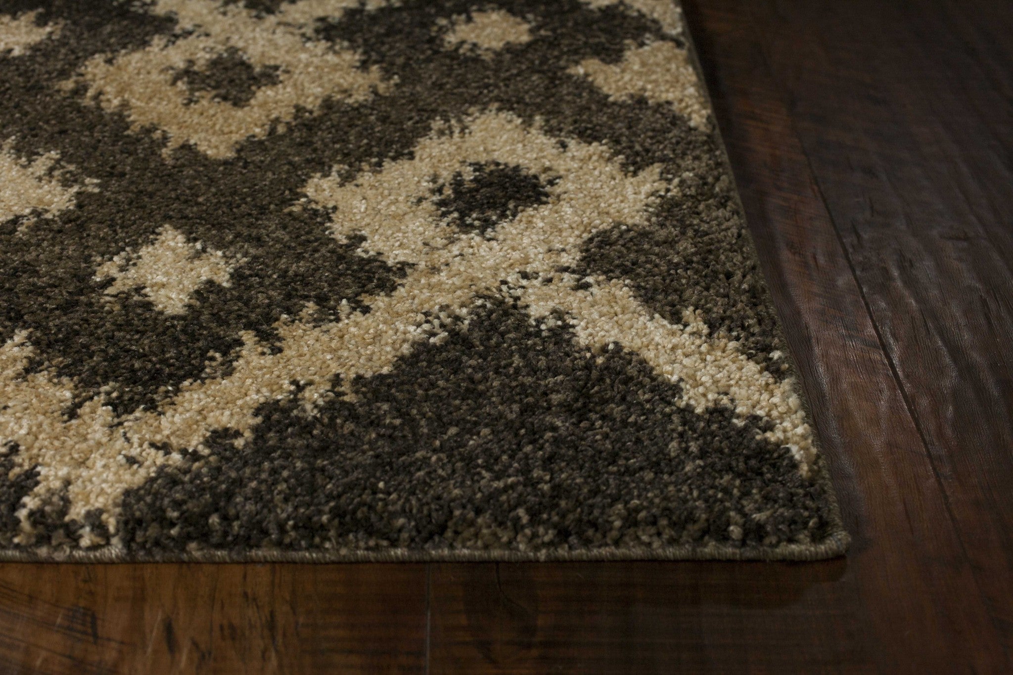 2'7 x 4'11 Polypropylene Smoke Sand Area Rug