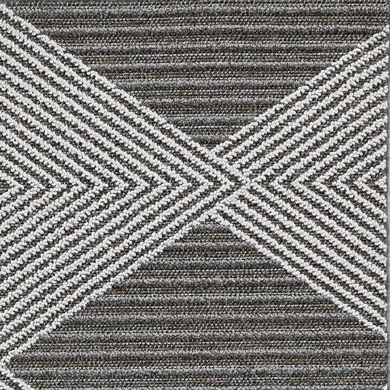 7' x 9' Grey or Ivory Geometric Diamonds Indoor Outdoor Area Rug