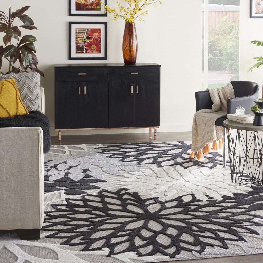 7’ x 10’ Black Gray White Indoor Outdoor Area Rug