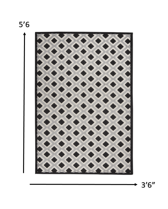 4’ x 6’ Black White Gray Indoor Outdoor Area Rug