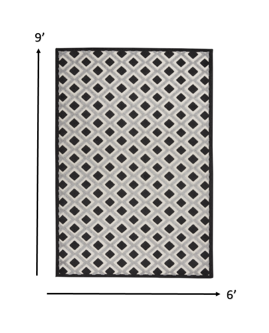 6’ x 9’ Black White Gray Indoor Outdoor Area Rug