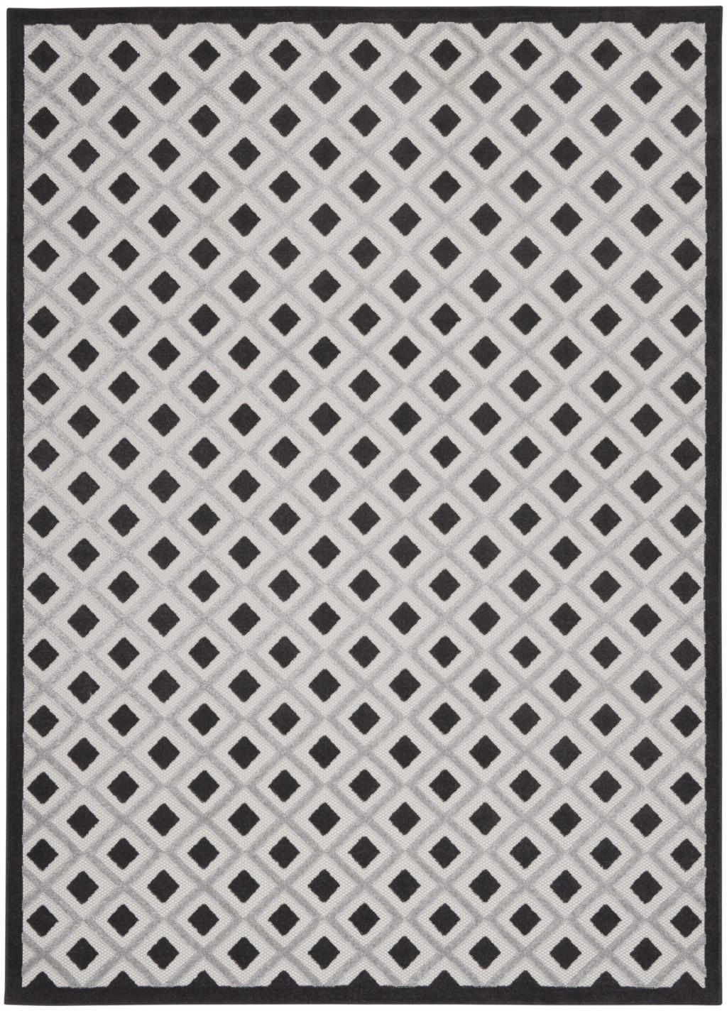 7’ x 10’ Black White Gray Indoor Outdoor Area Rug