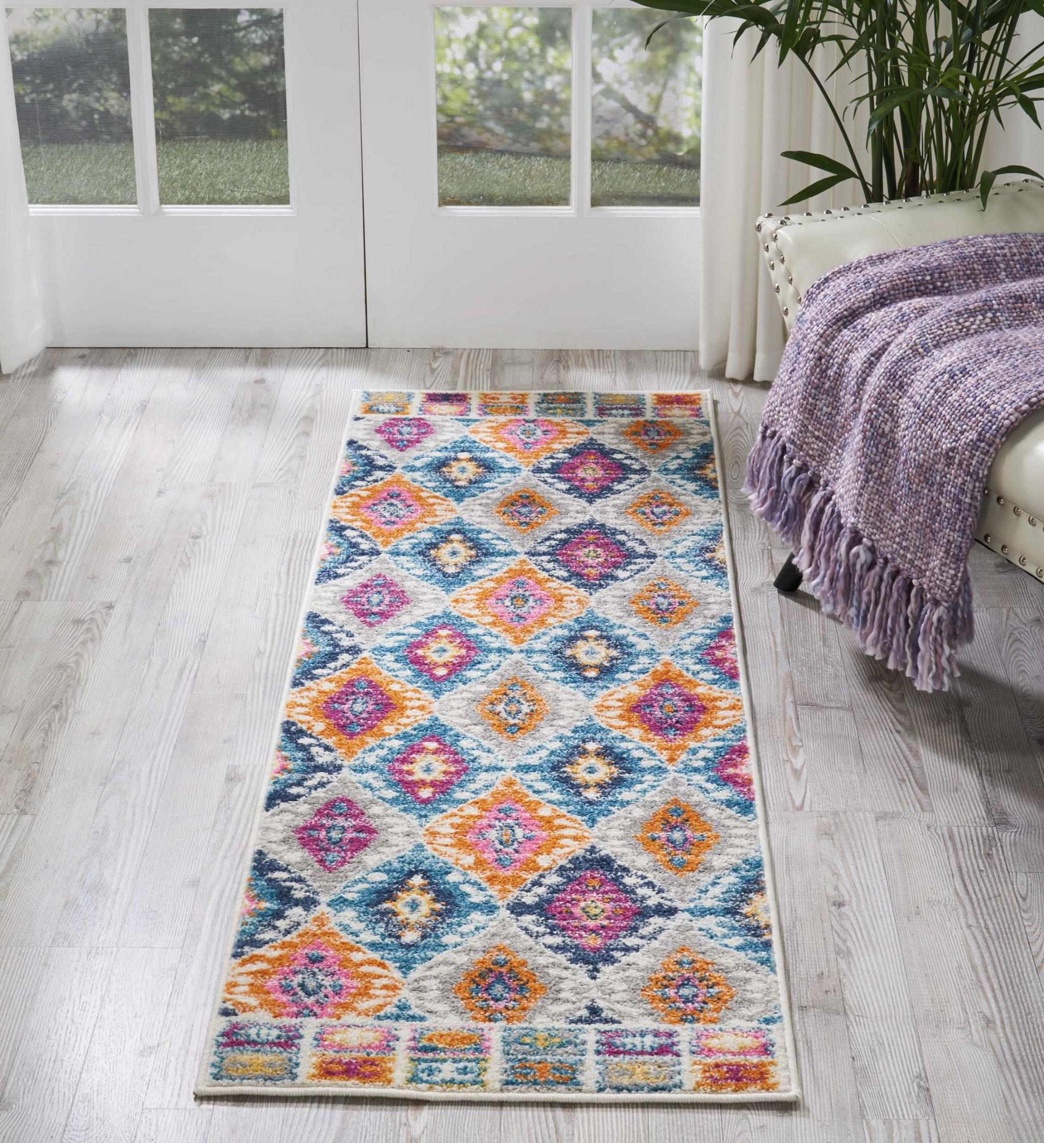 2’ x 6’ Multicolor Ogee Pattern Runner Rug
