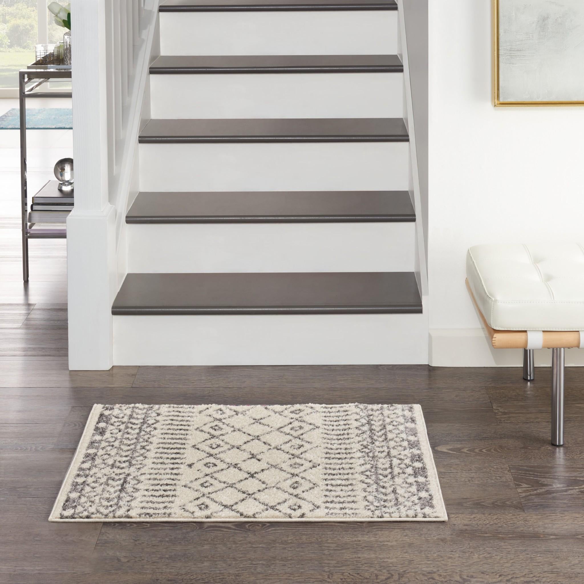 2’ x 3’ Ivory and Gray Geometric Scatter Rug