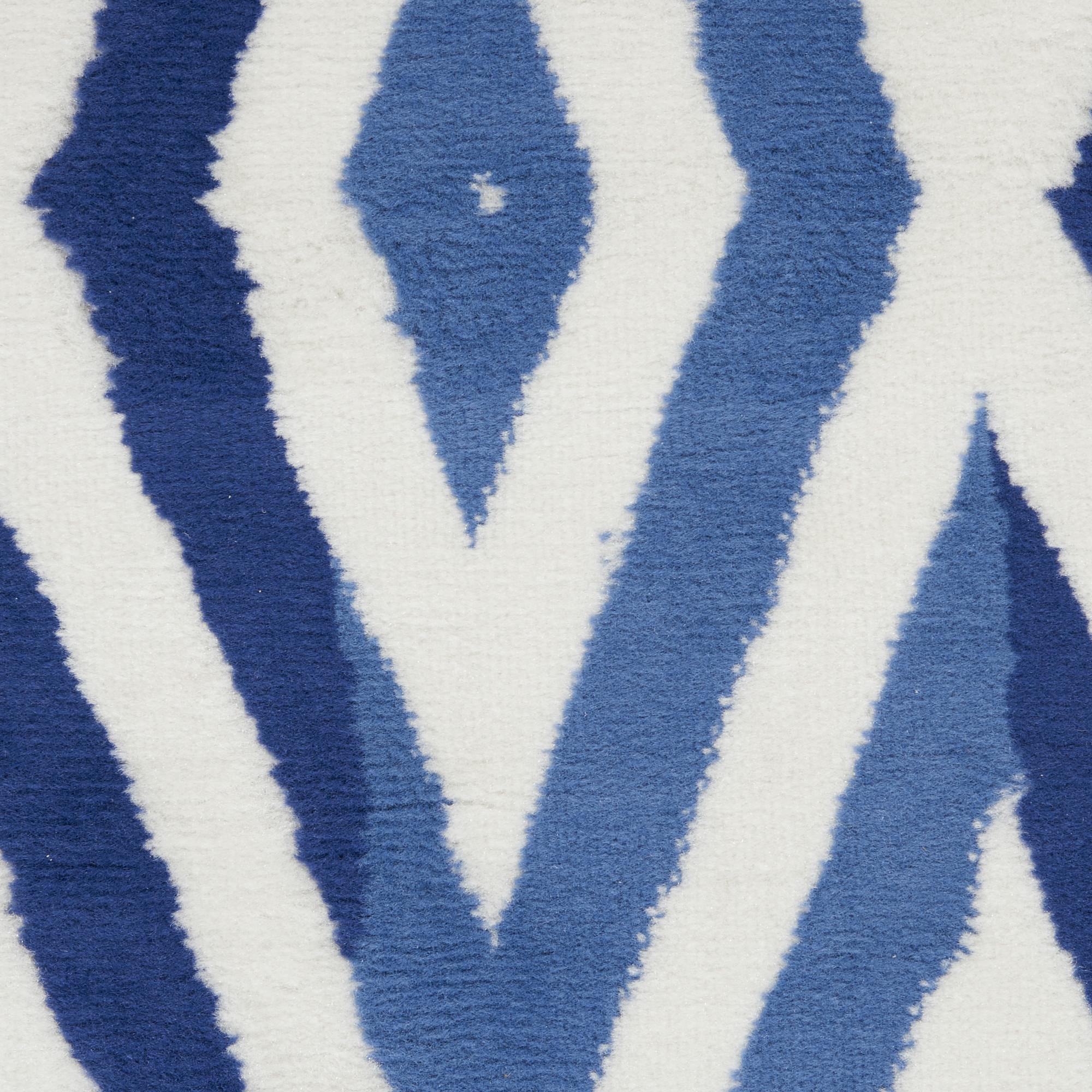 4’ x 6’ Ivory and Blue Diamond Area Rug