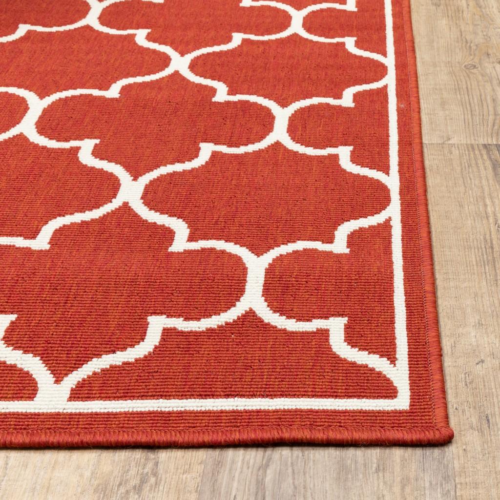 5’x8’ Red and Ivory Trellis Indoor Outdoor Area Rug