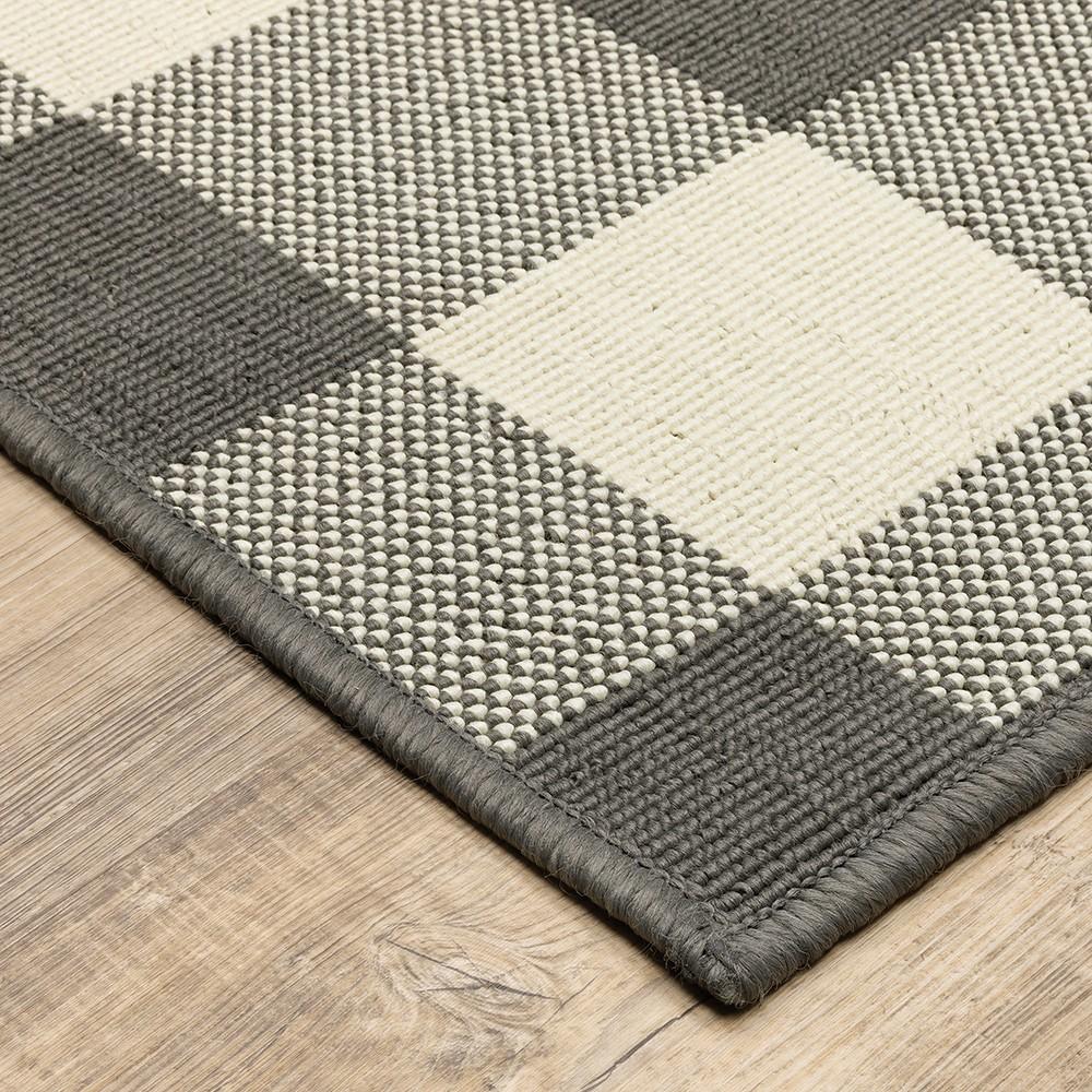 2’x8’ Gray and Ivory Gingham Indoor Outdoor Runner Rug