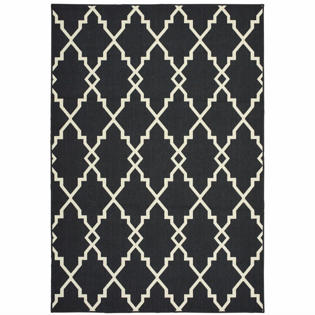 8’x11’ Black and Ivory Trellis Indoor Outdoor Area Rug