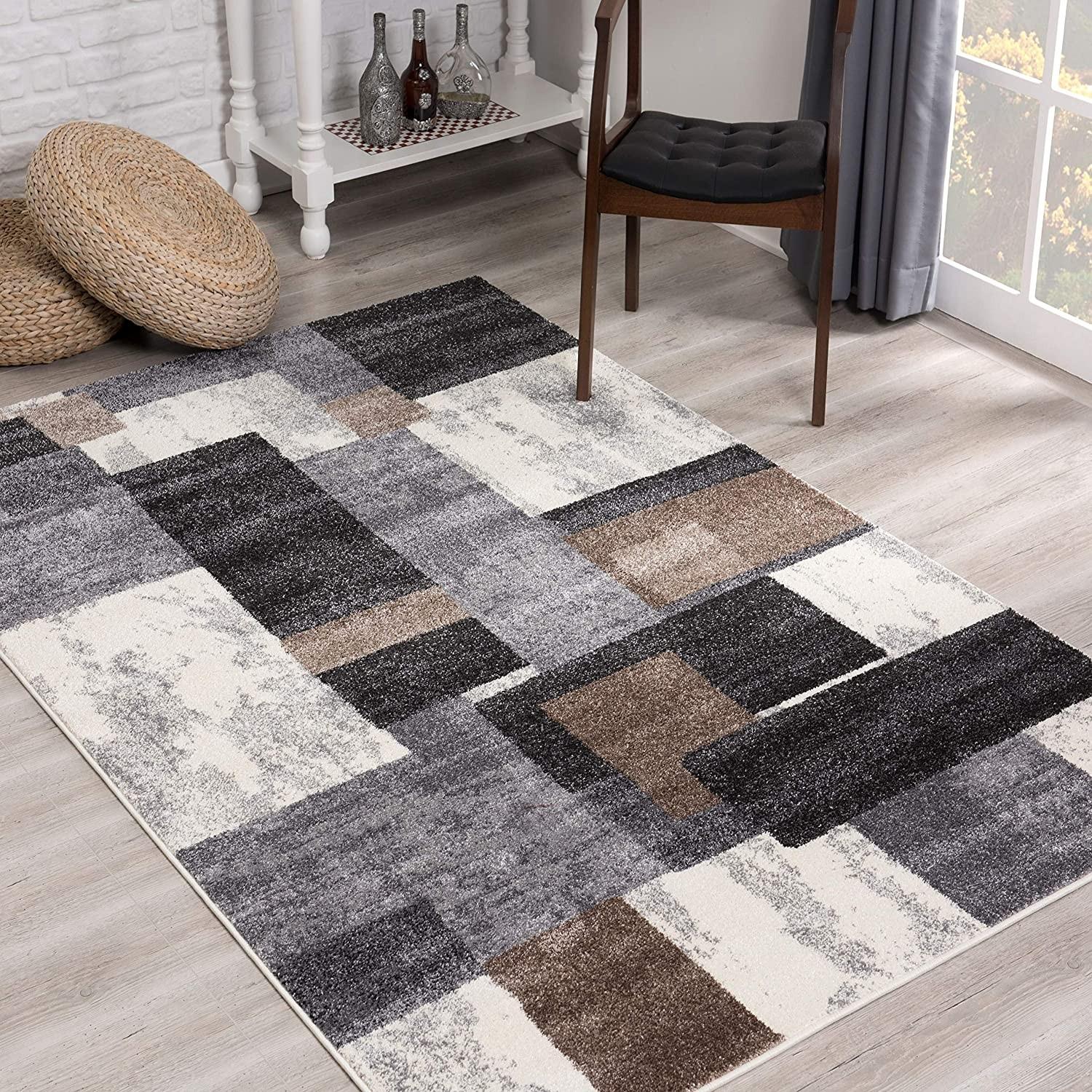 4’ x 6’ Brown Distressed Geometric Area Rug Default Title