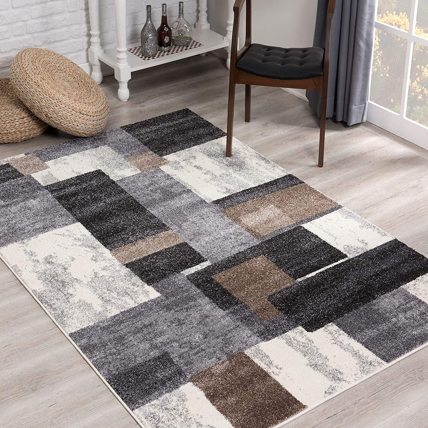 8’ x 11’ Brown Distressed Geometric Area Rug