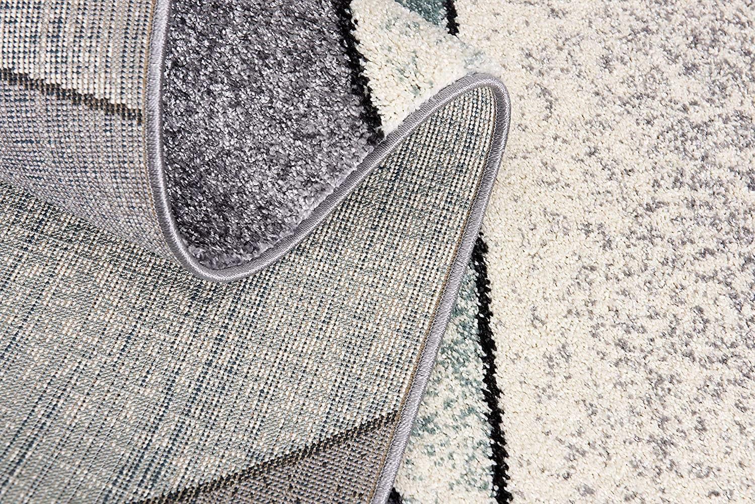 4’ x 6’ Gray and Blue Prism Pattern Area Rug