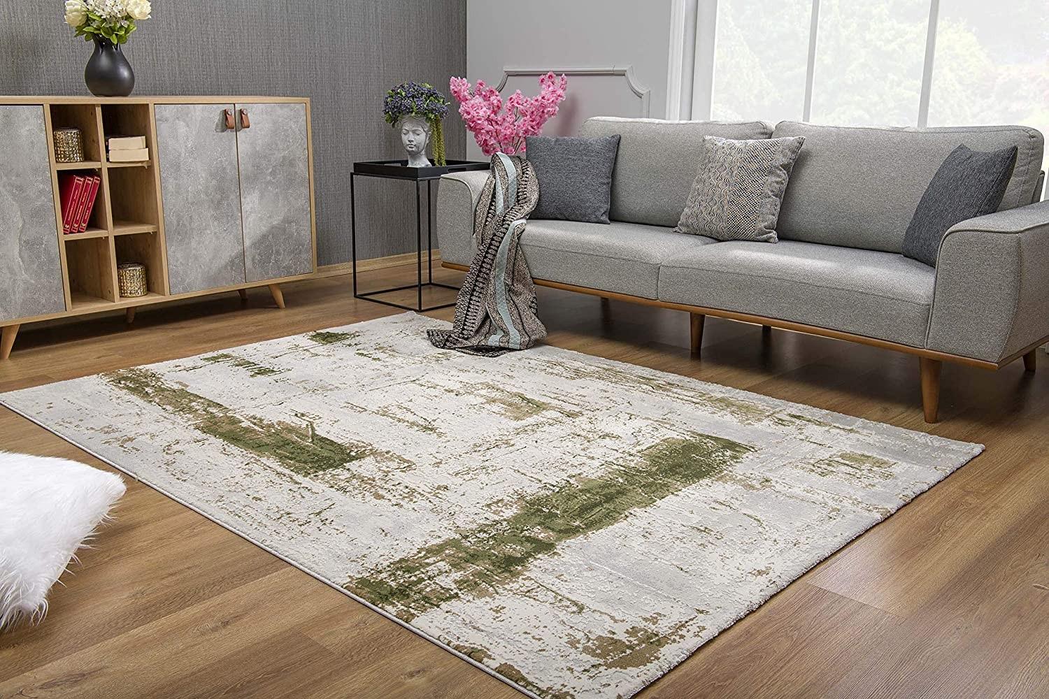 8’ x 11’ Green and Ivory Distressed Area Rug