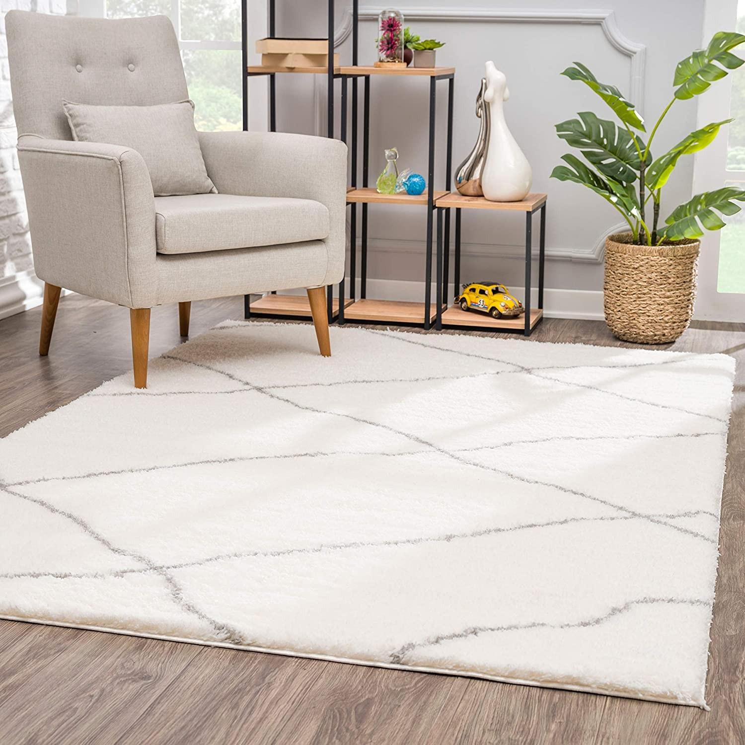 8’ x 11’ Ivory Modern Uneven Lattice Area Rug