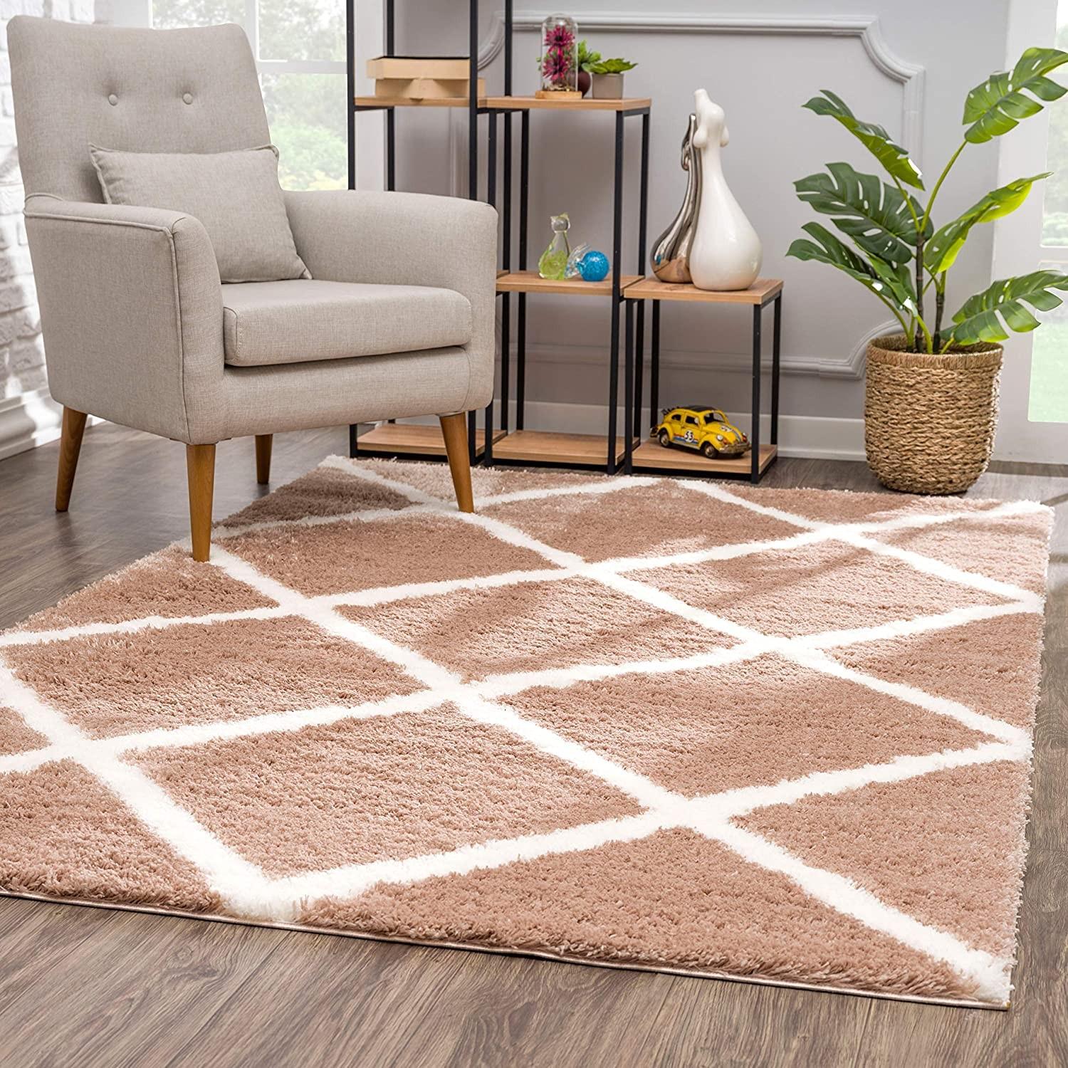 8’ x 11’ Beige and White Modern Lattice Area Rug Default Title