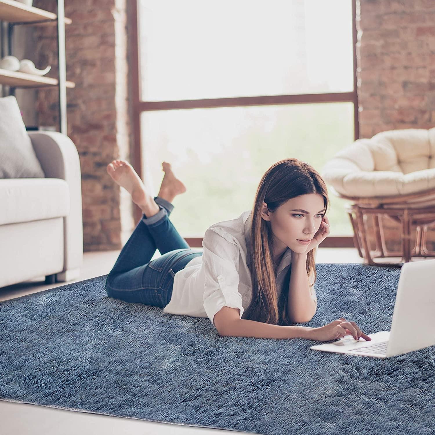 5’ x 7’ Gray Solid Modern Area Rug